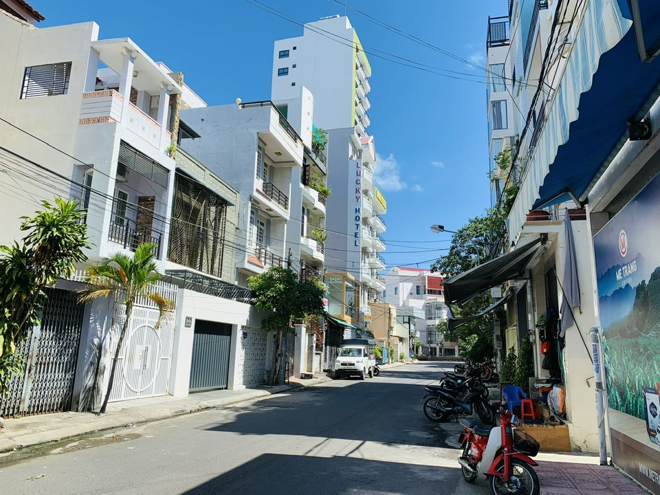 Bán căn nhà gần chợ Đầm - mặt tiền đường Lý Thường Kiệt, Nha Trang