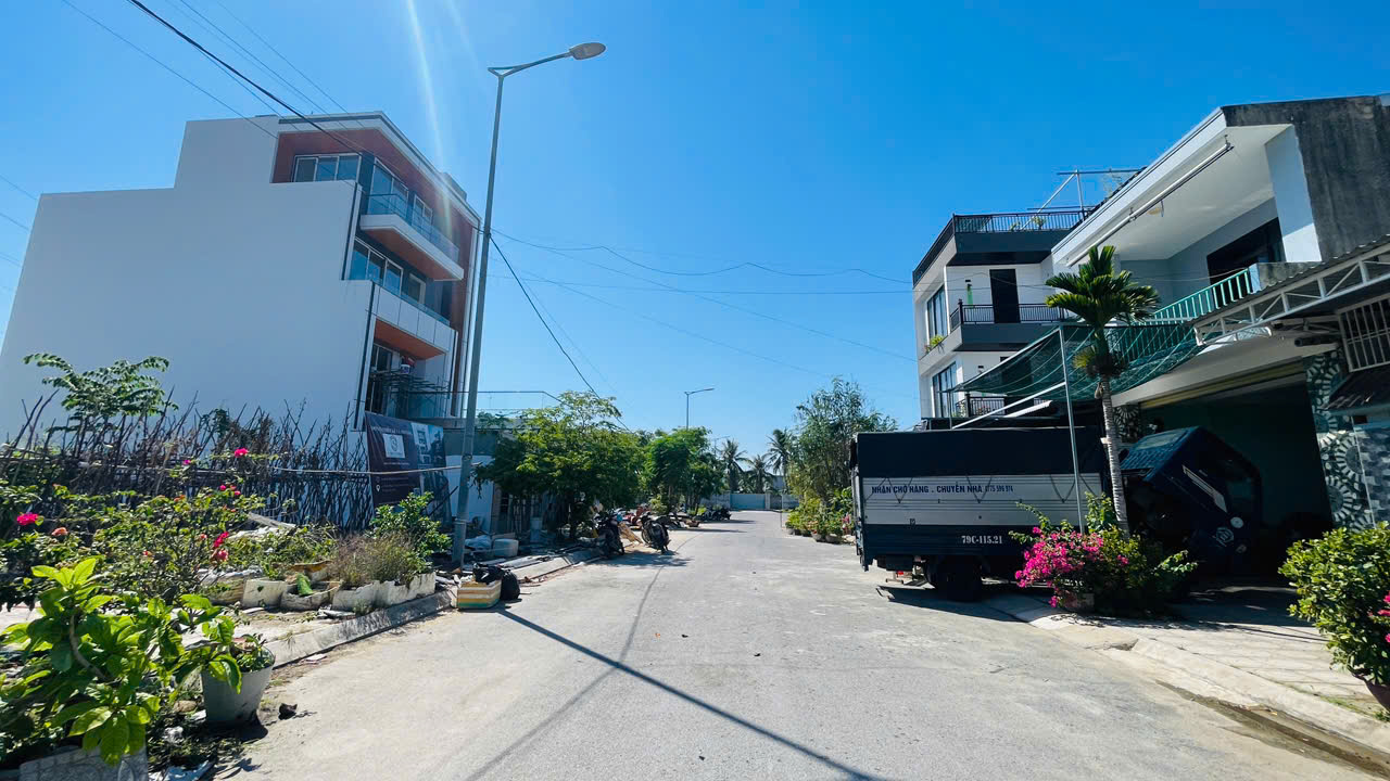 ĐẤT TÁI ĐỊNH CƯ HAI MẶT TIỀN PHÚC KHÁNH – GẦN VÒNG XOAY VĨNH THÁI, NHA TRANG. DT 152m2. GIÁ 5.5ty