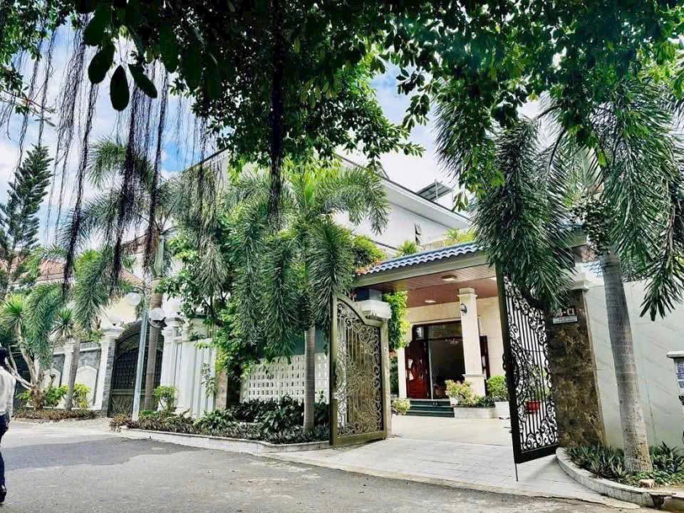 Bán biệt thự KĐT Vĩnh Điềm Trung, Nha Trang, đối diện Công viên