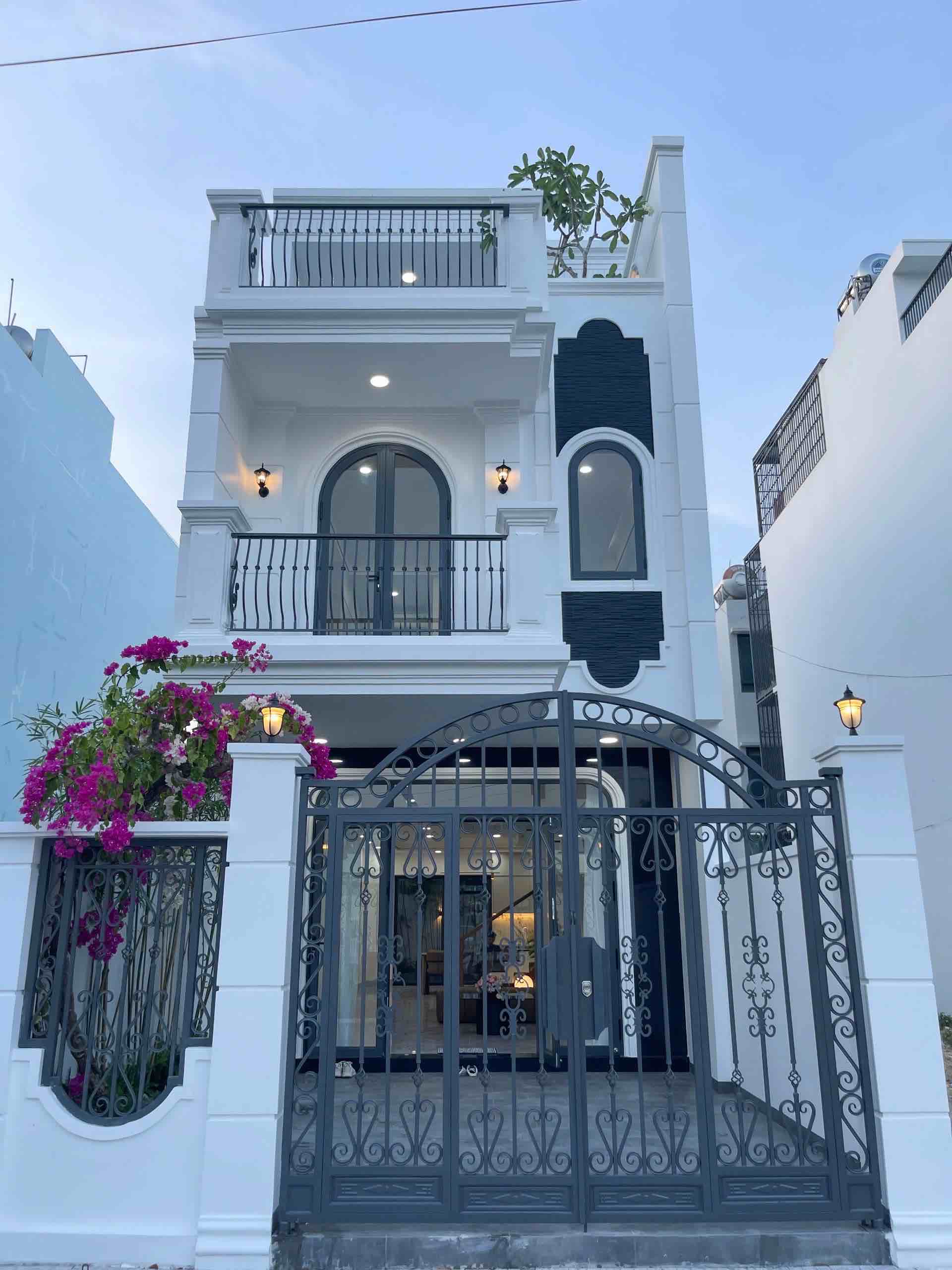 Bán căn nhà đường 18m gói 4 Mỹ Gia, Nha Trang