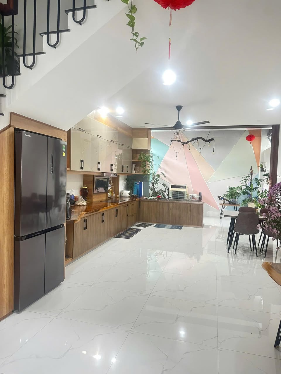 Bán nhà 3 tầng, để lại toàn bộ nội thất tại KĐT mỹ gia gói 4.