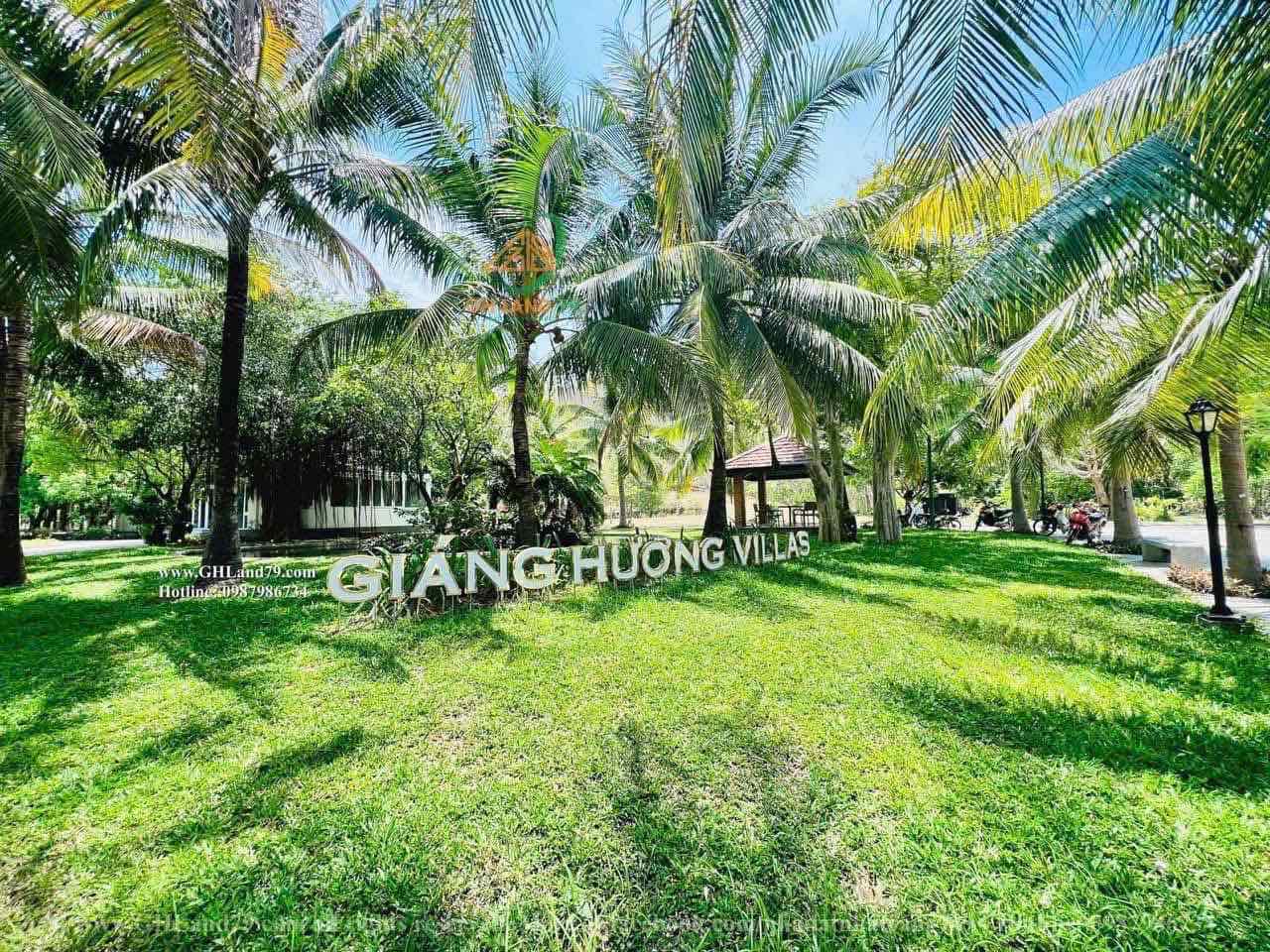 Bán Lô biệt thự 551m2 Giáng Hương- đường Phượng Vỹ.