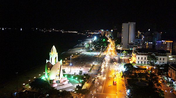 Khám phá phố biển Nha Trang về đêm